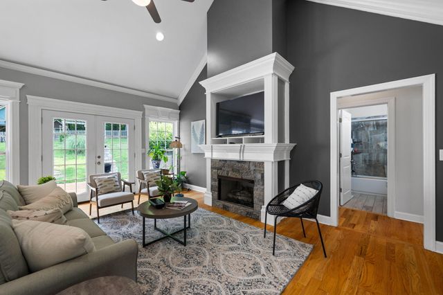 409 Olivia Lane, Soddy Daisy, TN 37379