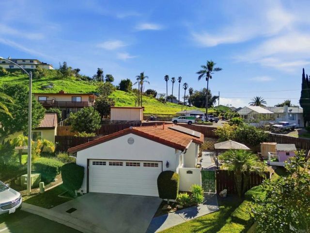 141 Belfast, Escondido, CA 92027