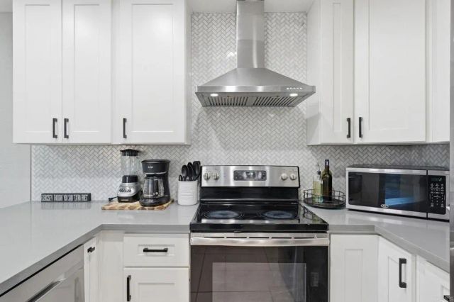 141 Belfast, Escondido, CA 92027