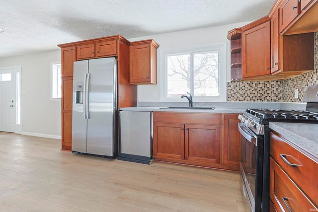 1132 Manchester Drive, South Bend, IN 46615