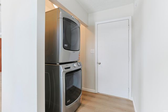 1132 Manchester Drive, South Bend, IN 46615