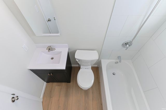 1132 Manchester Drive, South Bend, IN 46615