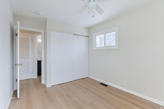 1132 Manchester Drive, South Bend, IN 46615