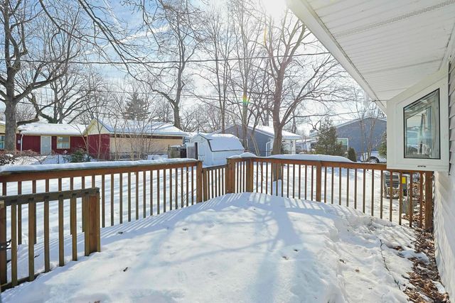 1132 Manchester Drive, South Bend, IN 46615