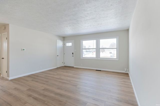 1132 Manchester Drive, South Bend, IN 46615