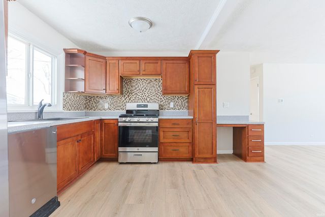 1132 Manchester Drive, South Bend, IN 46615