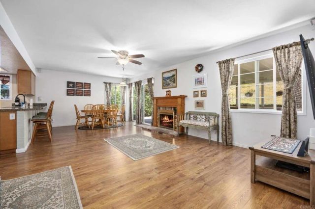 407 Dorsey Way, Vista, CA 92083