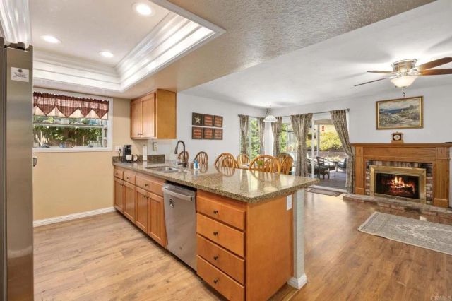 407 Dorsey Way, Vista, CA 92083