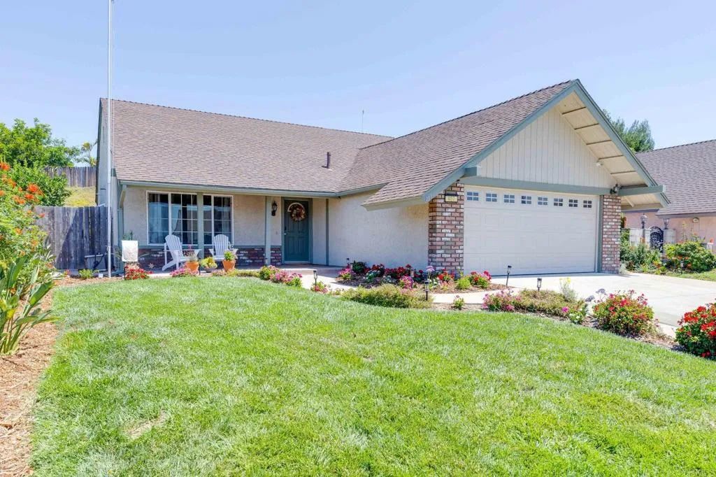 407 Dorsey Way, Vista, CA 92083