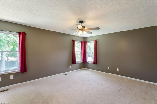 5 E Pinto CT, Hampton, VA 23666