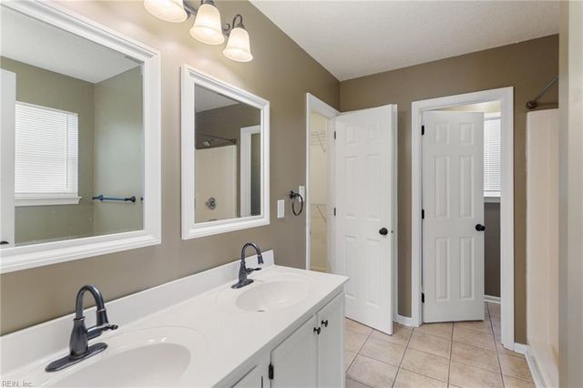 5 E Pinto CT, Hampton, VA 23666