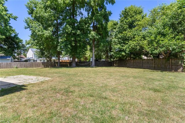 5 E Pinto CT, Hampton, VA 23666