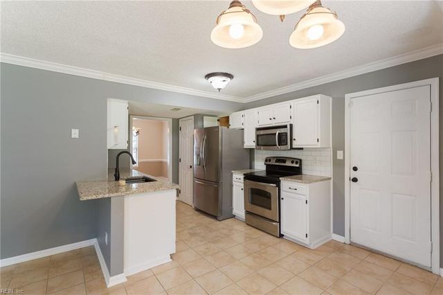 5 E Pinto CT, Hampton, VA 23666