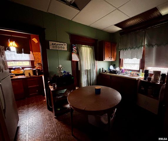 144 SUMNER Street, Galesburg, IL 61401