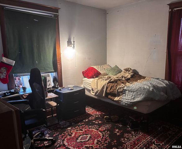 144 SUMNER Street, Galesburg, IL 61401