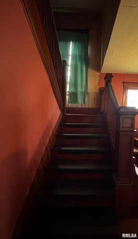 144 SUMNER Street, Galesburg, IL 61401