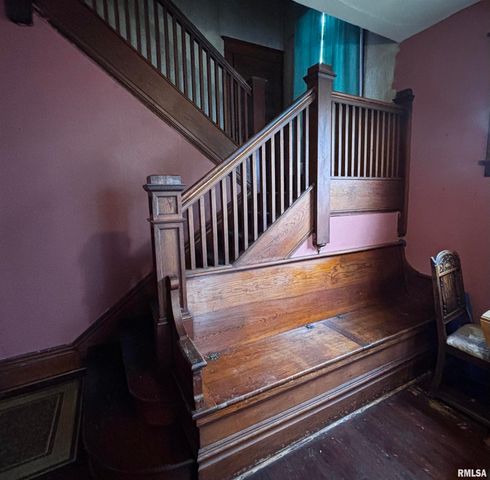 144 SUMNER Street, Galesburg, IL 61401