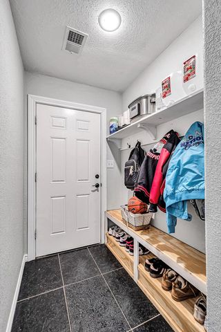 14751 N Western Avenue, Gardendale, TX 79758