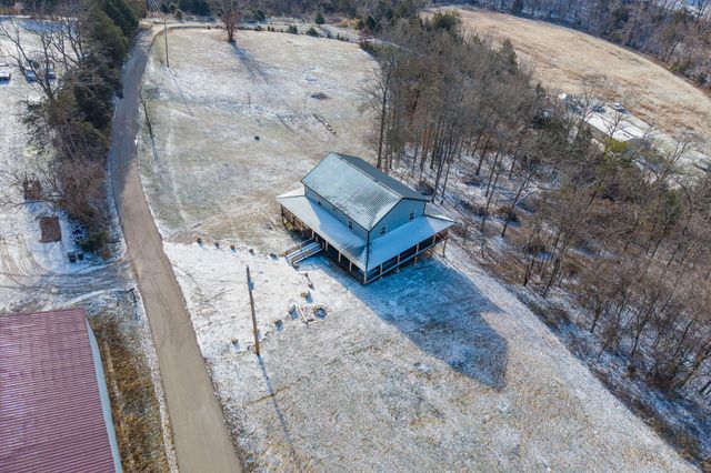 1237 Burton Williams Road, Irvine, KY 40336