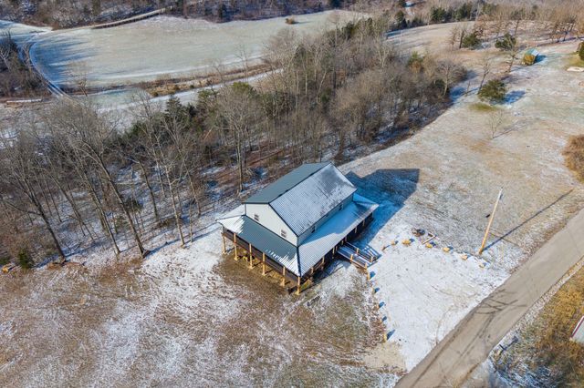 1237 Burton Williams Road, Irvine, KY 40336