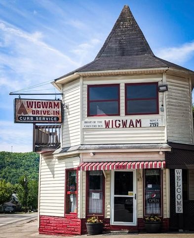 1237 Burton Williams Road, Irvine, KY 40336