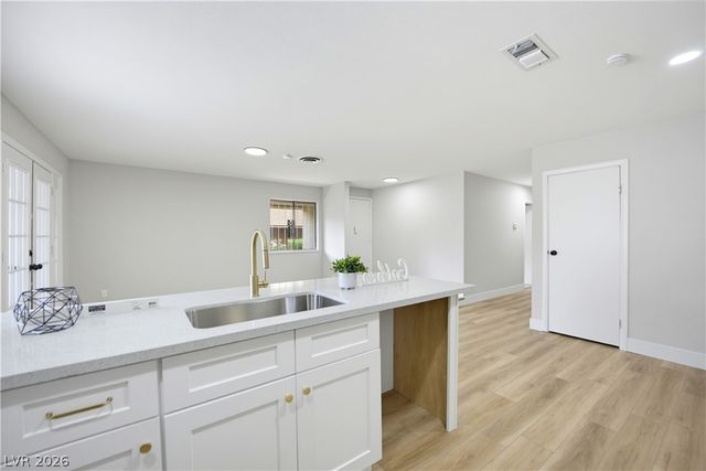 2556 Paradise Village Way, Las Vegas, NV 89120