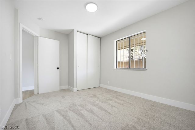 2556 Paradise Village Way, Las Vegas, NV 89120