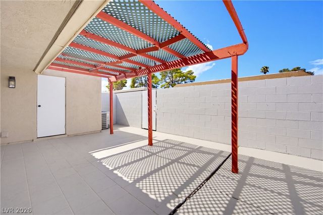 2556 Paradise Village Way, Las Vegas, NV 89120