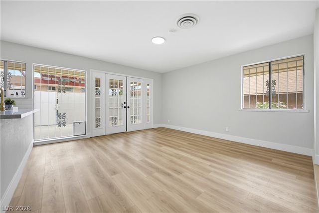 2556 Paradise Village Way, Las Vegas, NV 89120