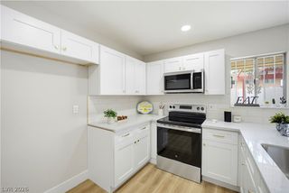 2556 Paradise Village Way, Las Vegas, NV 89120