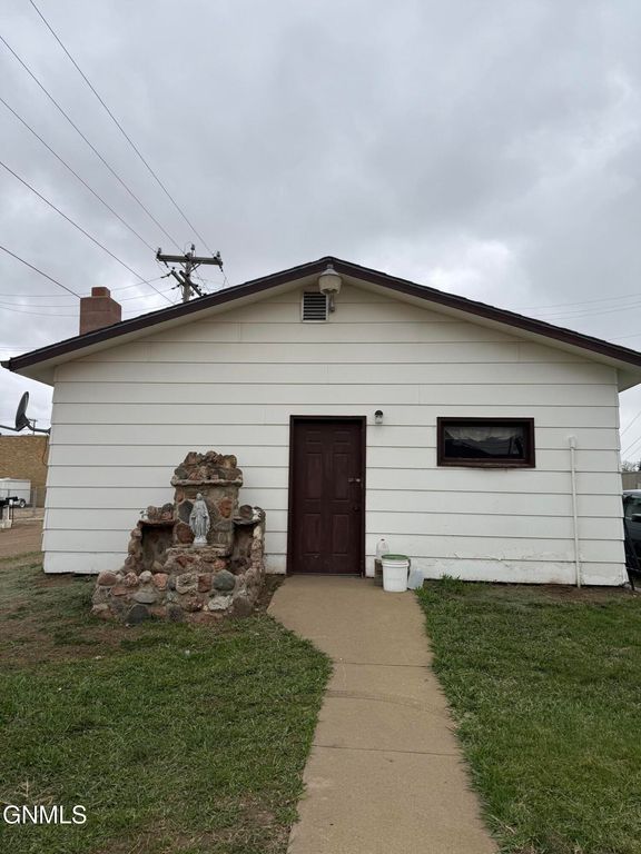 112 C Street N, Richardton, ND 58652 photo 22