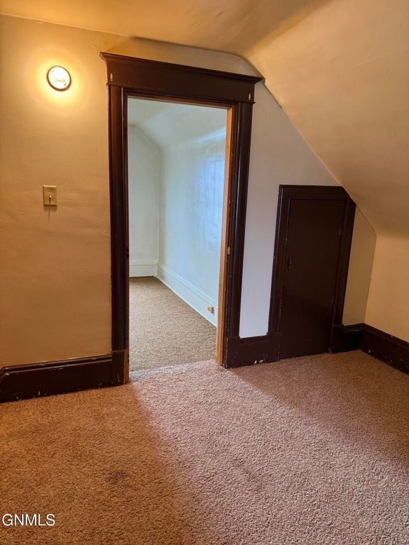 112 C Street N, Richardton, ND 58652 photo 4