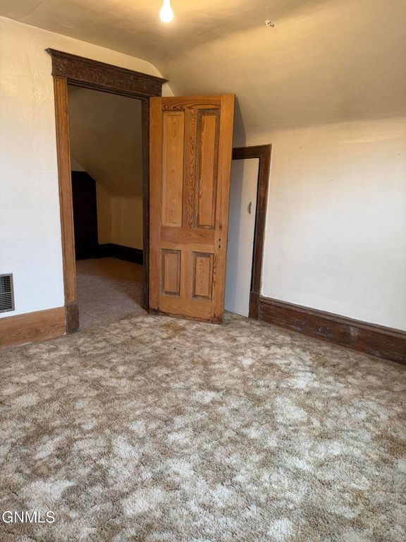 112 C Street N, Richardton, ND 58652 photo 8