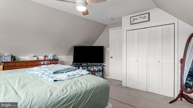 57 ISLAND RD, Levittown, PA 19057