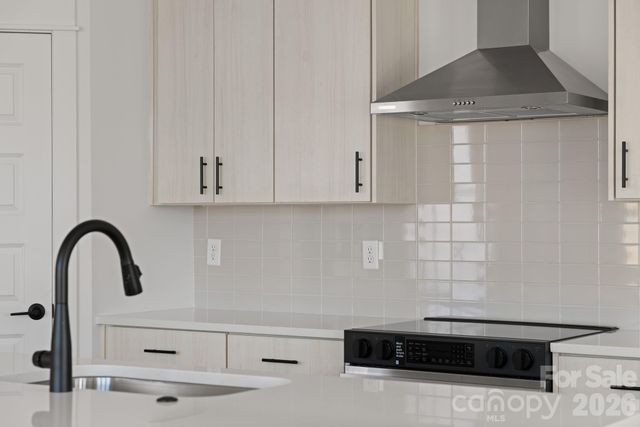 128 Collin Place, Asheville, NC 28804