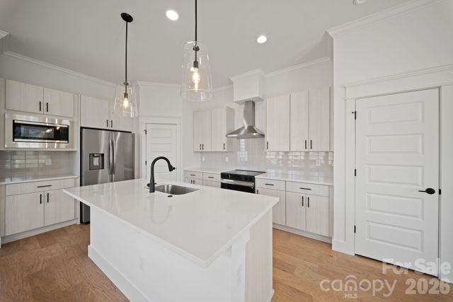 128 Collin Place, Asheville, NC 28804