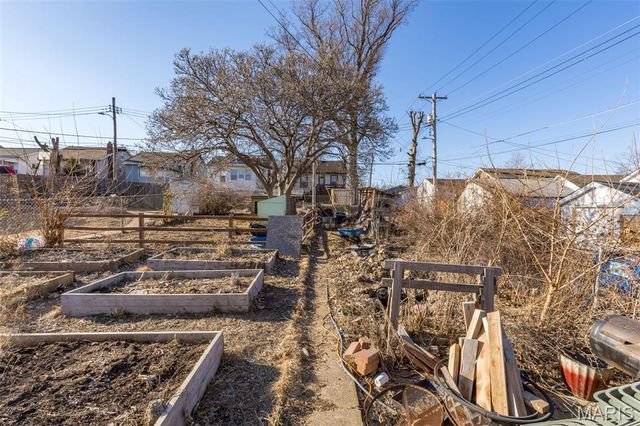 5015 Gerritt Avenue, St Louis, MO 63116