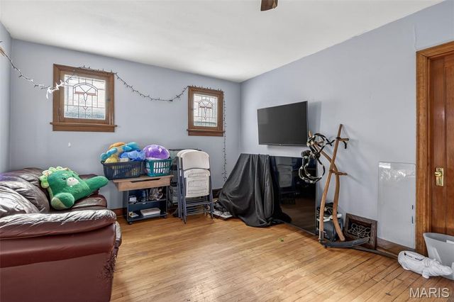 5015 Gerritt Avenue, St Louis, MO 63116