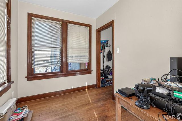 5015 Gerritt Avenue, St Louis, MO 63116