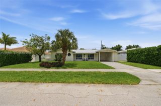 2136 NE 64th St, Fort Lauderdale, FL 33308