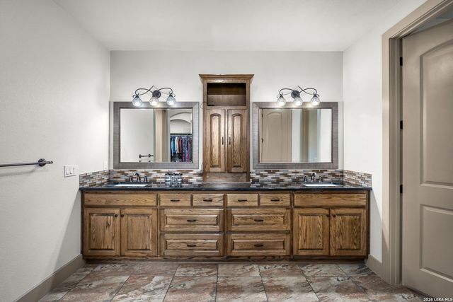 1032 Oak Turn, New Braunfels, TX 78132