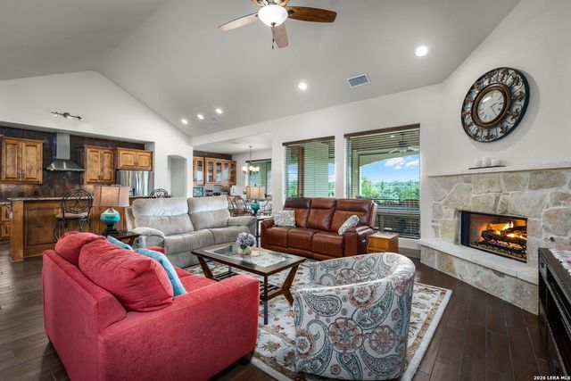 1032 Oak Turn, New Braunfels, TX 78132
