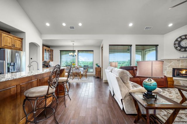 1032 Oak Turn, New Braunfels, TX 78132