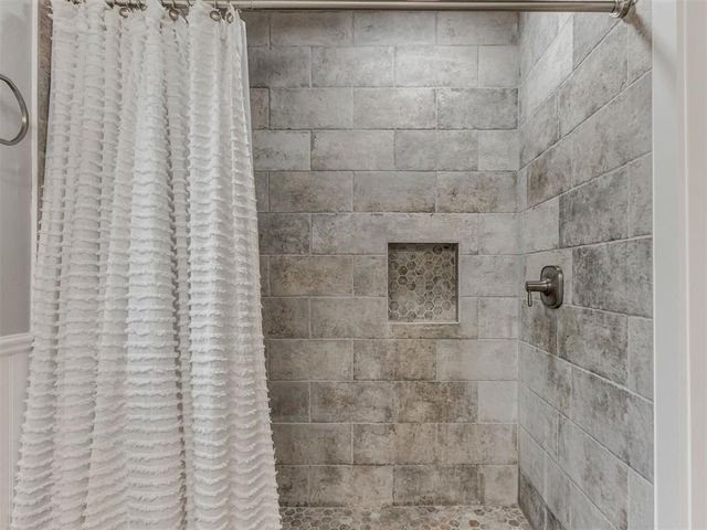 9724 Kent Drive, Midwest City, OK 73130
