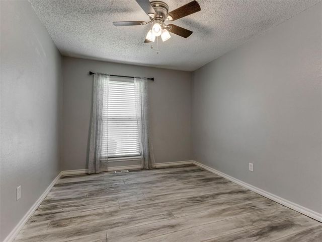 9724 Kent Drive, Midwest City, OK 73130