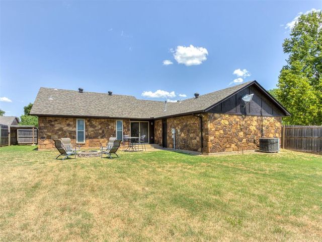 9724 Kent Drive, Midwest City, OK 73130