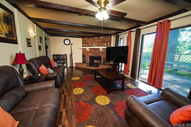 2810 W Gray Fox Ln, Jacksonville, AR 72076