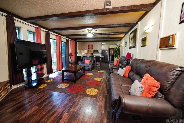 2810 W Gray Fox Ln, Jacksonville, AR 72076