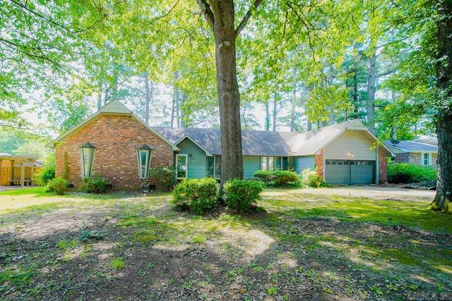 2810 W Gray Fox Ln, Jacksonville, AR 72076