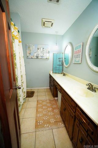 2810 W Gray Fox Ln, Jacksonville, AR 72076